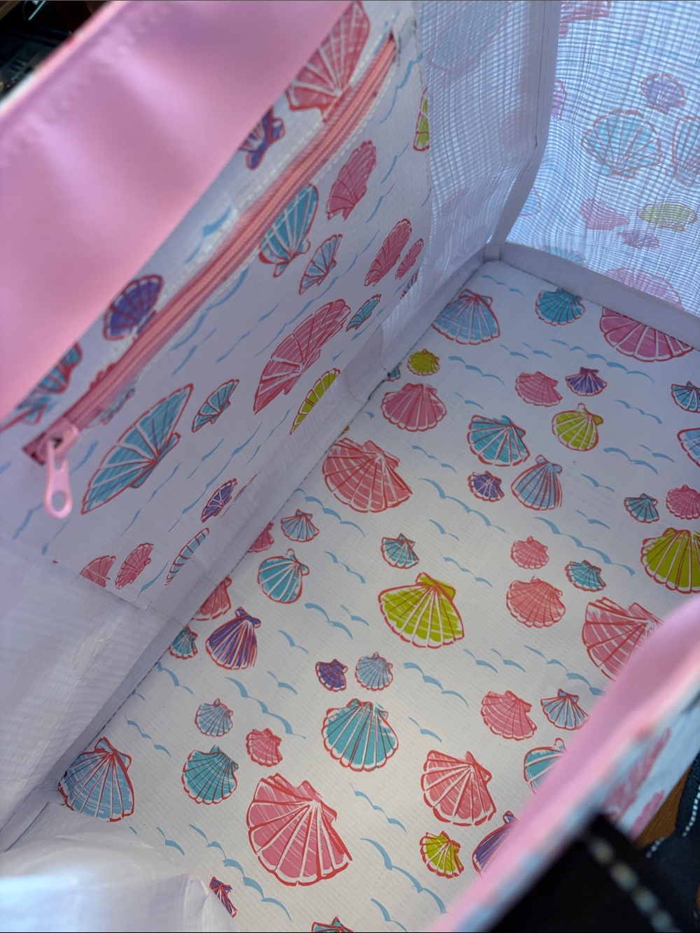 Scout Shell-Print Tote in Pink with Black Handles - Picture 4 of 6